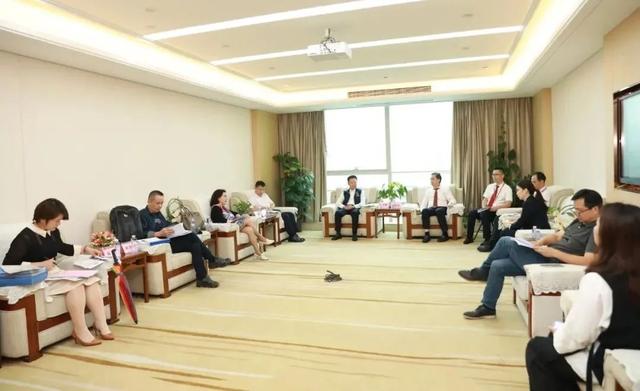 周大生周大福哪个是百年老店，周大福和周大生激战下沉市场