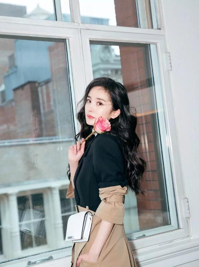 杨幂从头被黑到尾，杨幂：从被全网黑到偶像剧一姐