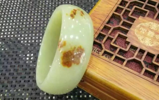 岫岩析木河磨玉价格，鞍山岫岩河磨玉