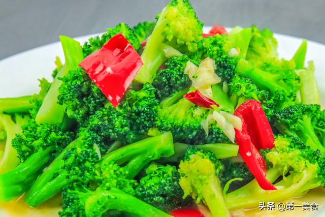 蒜蓉西兰花做法超级简单易学，厨师长教你做家常蒜蓉西兰花