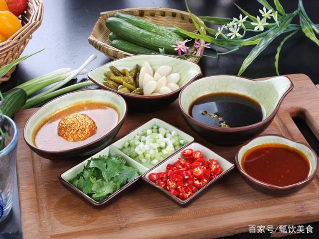 火锅蘸料怎么调好吃，调火锅蘸料时怎样做才最好吃