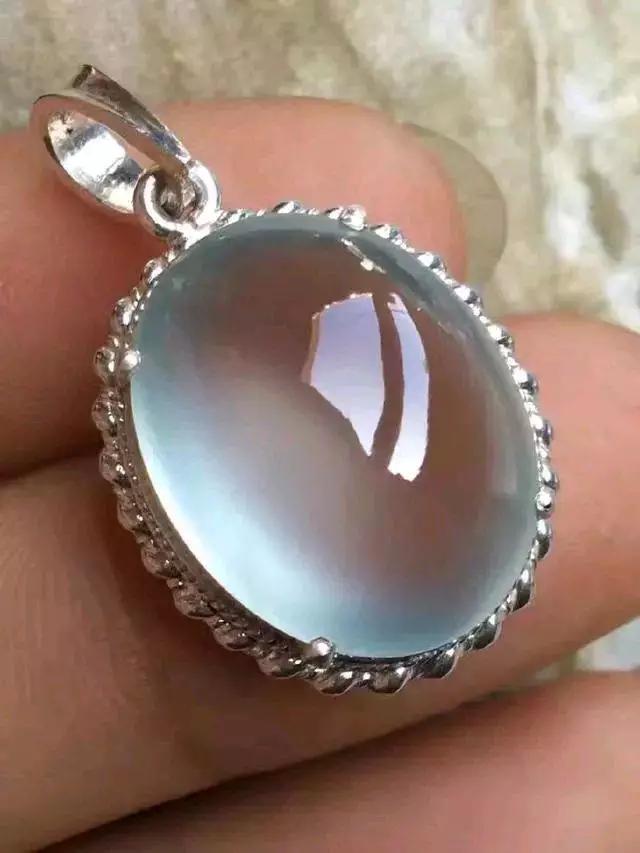 翡翠应该如何挑选好，建议先看完这篇文章