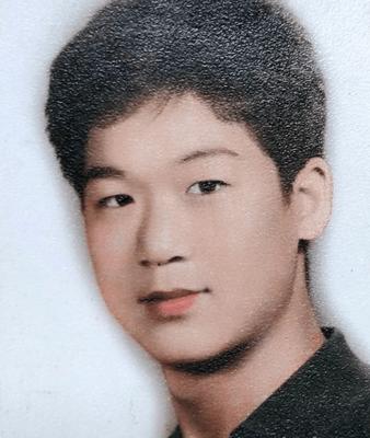 张国立的婚姻史，张国立与罗秀春离婚34年