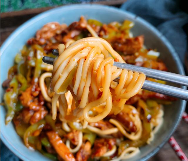 正宗家常肉丝面的做法，肉丝面的做法是什么