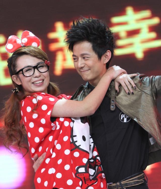 有网友说沈腾已经是35岁的年龄了，不靠颜值混娱乐圈