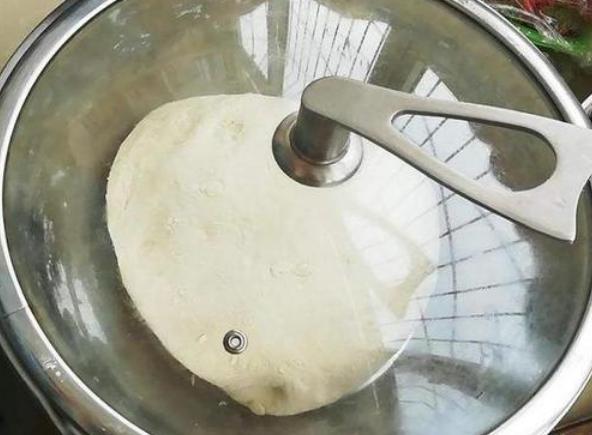 鸡蛋韭菜馅怎么调，怎样调韭菜鸡蛋馅好吃放调料（调料宜少不宜多）