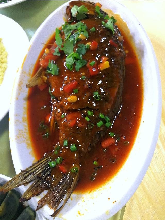 带有一些地方性的特色菜，二十二道特色菜