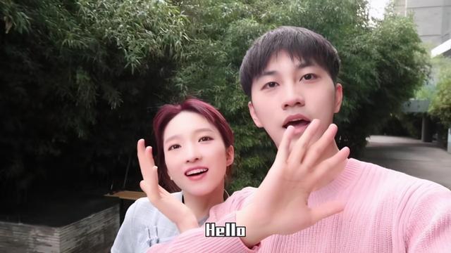 杨凯雯赵琦君红毯，奇闻CP的生活气息好浓