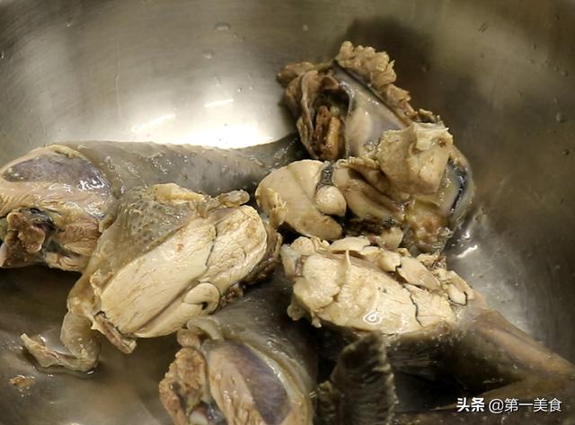 乌鸡炖甲鱼最正确的做法，乌鸡炖甲鱼去腥最重要