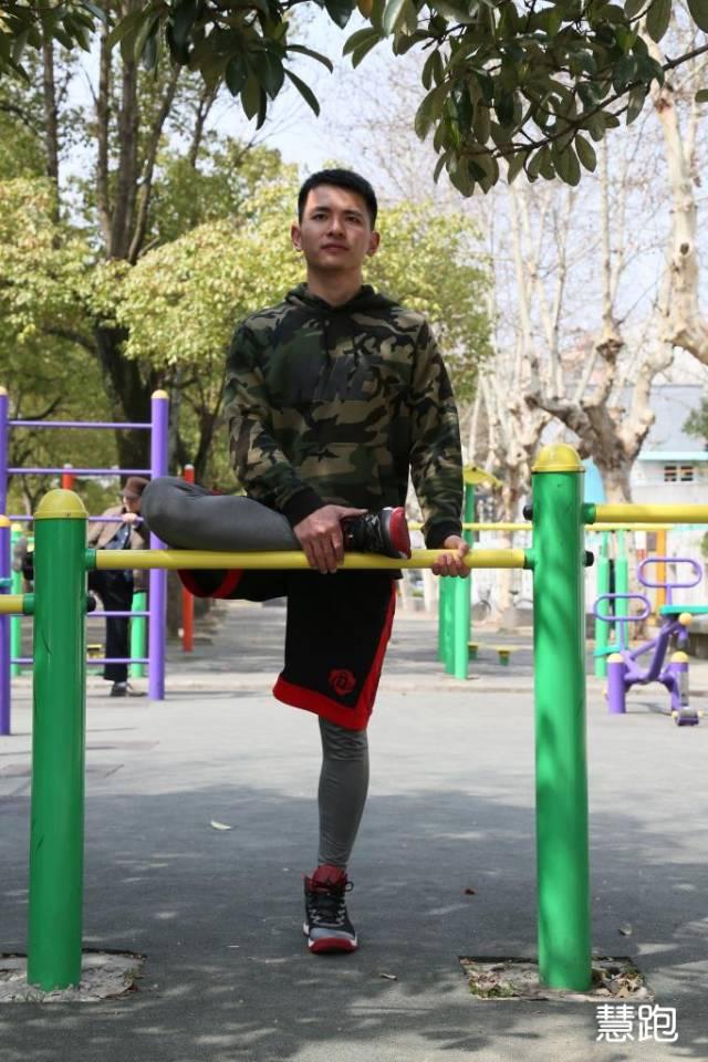 跑后拉伸动作4分钟，#感受大自然的气息和美景