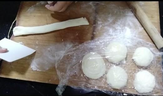 手抓饼生坯的做法，自己在家怎么做手抓饼饼胚
