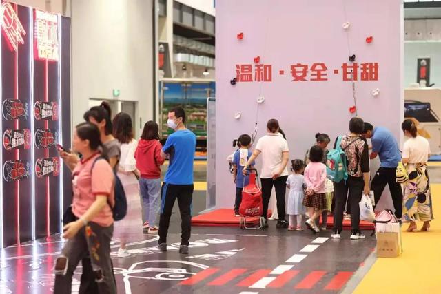 第一届海南欢乐节主会场，现场直击镜头聚焦