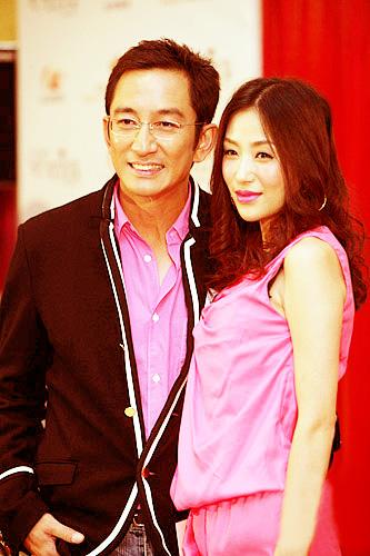 「模範前夫」吳啟華：二婚失敗，將長春籍小前妻當親人 娛樂八卦吃瓜 第8张