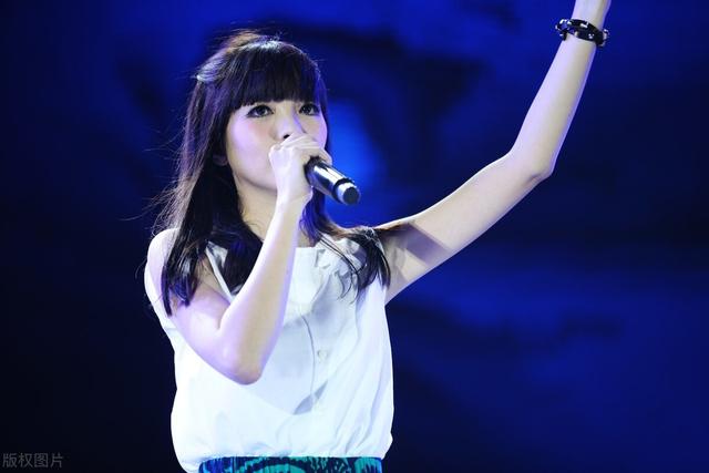 郭美美一家人现状，郭美美与其母亲