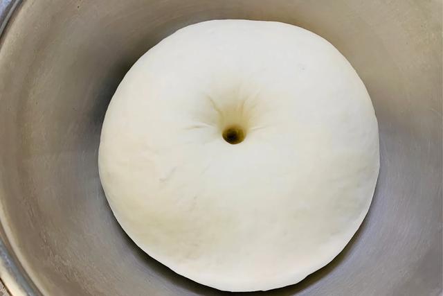 用面粉做的酥脆枣，制作方法太简单了