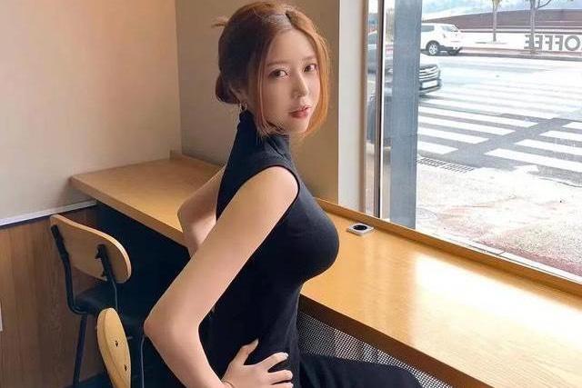 保養得好，中年也是少女！韓國凍齡女主播，42歲身材就像20歲 街拍正妹 第4张