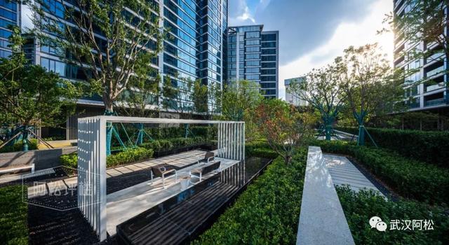 公建化外立面施工需要搭架子吗，公建化外立面是个什么东西