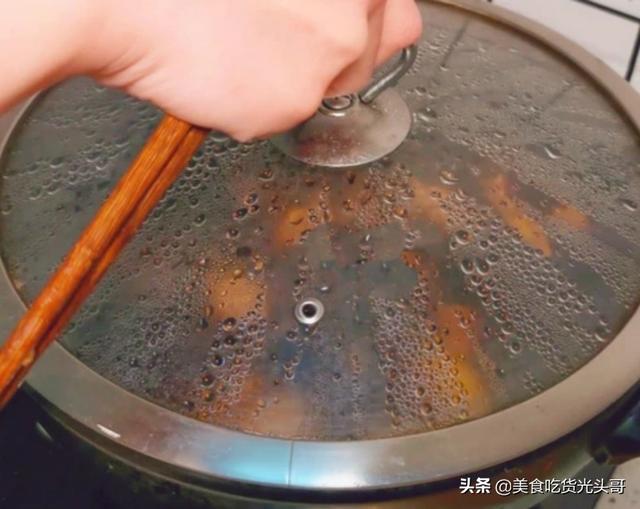 上海红烧肉家常做法简单不油腻，红烧肉的家常做法