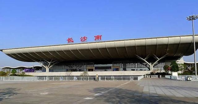 凤凰古城2天自由行攻略，凤凰古城二日游攻略