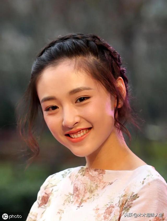 吴倩为啥是武大校花，为什么同样是武大校花
