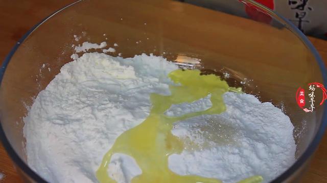 汤圆怎样煮才好吃，汤圆别再传统水煮了