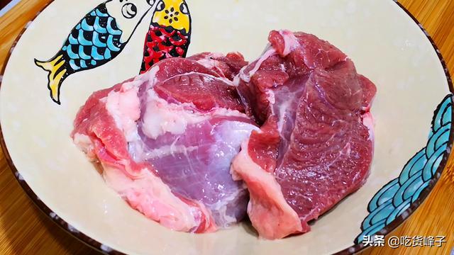 羊肉肉丸汤的做法，三宝自制羊肉丸子汤