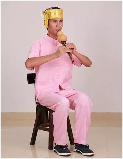 葫芦丝基础教学，学葫芦丝新手入门指法教学（葫芦丝学习的基础）