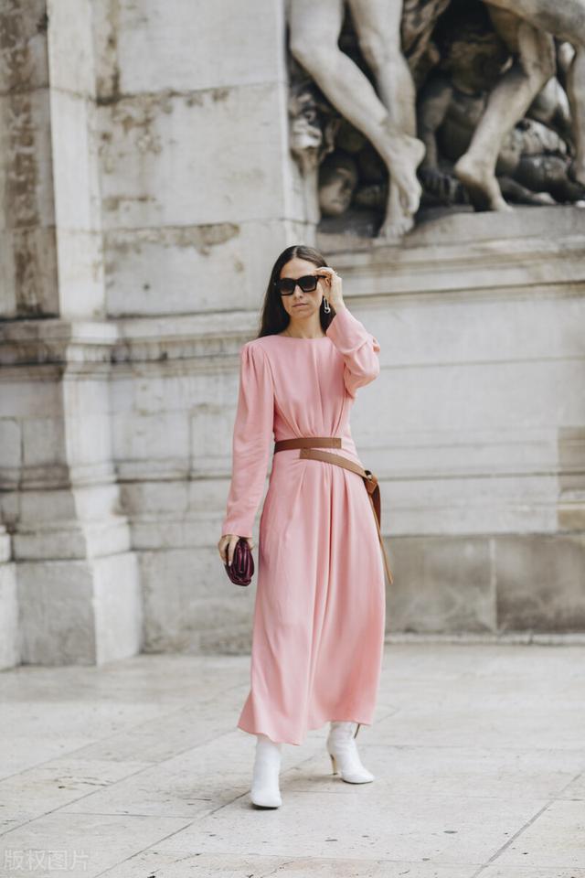 粉色配黑色好看么，粉色如何和黑色搭配（那是你不会搭配）