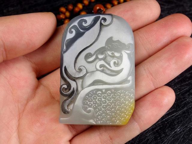 金丝白玉与和田白玉怎么区分，俄料白玉与和田白玉有啥区别