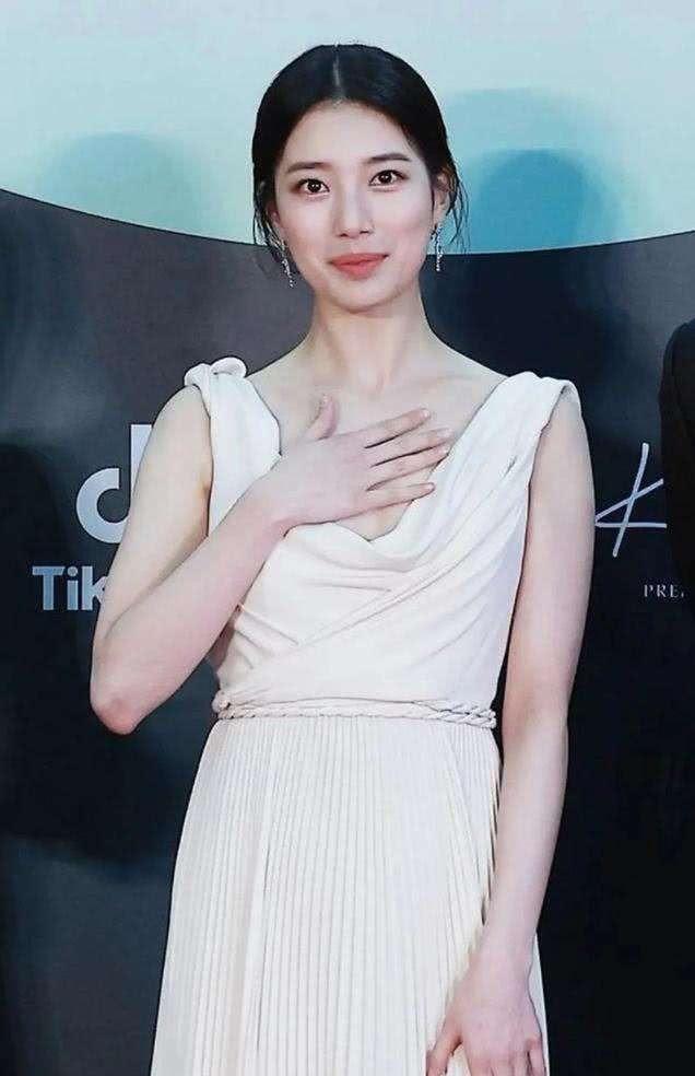 百想藝術大賞紅毯盤點，韓國眾女星造型風格各有千秋，你中意誰？ 娛樂八卦吃瓜 第1张