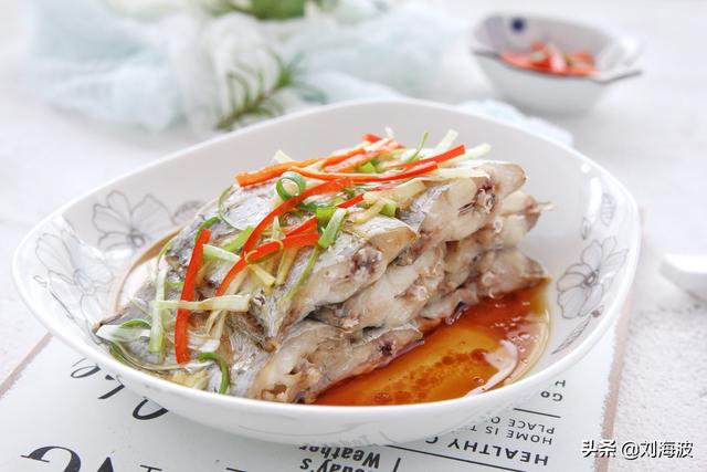 红烧带鱼的家常做法，红烧带鱼家常做法（红烧带鱼的做法）