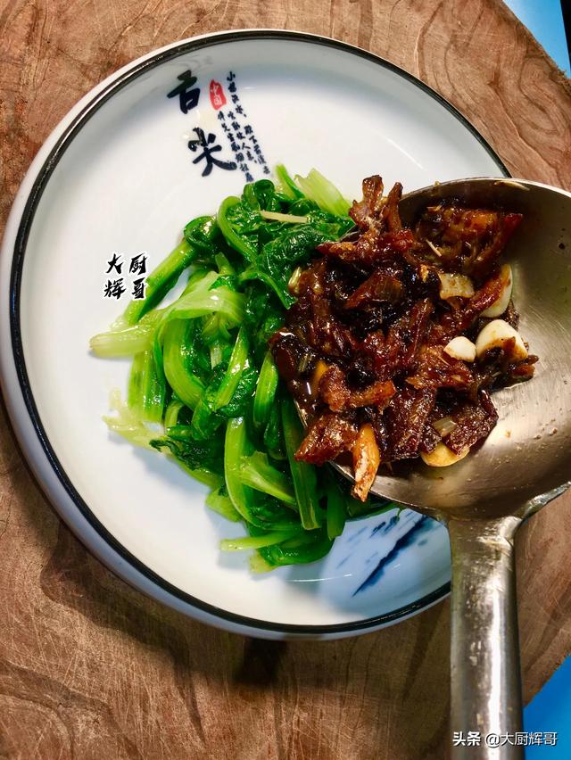 油麦菜怎么炒好吃，油麦菜这样炒鲜香清脆