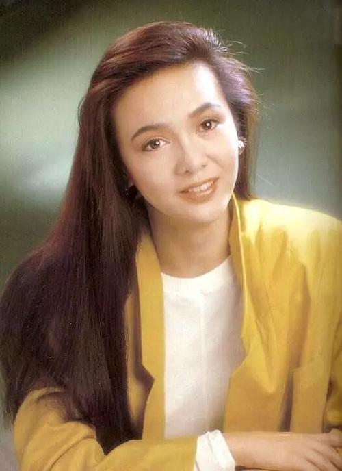 蔡明老师年轻时，蔡明年轻时的老照片