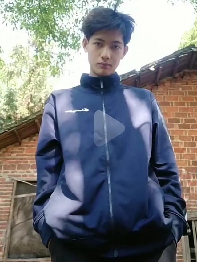 创四刘宇身高，在何炅参照下输给周震南