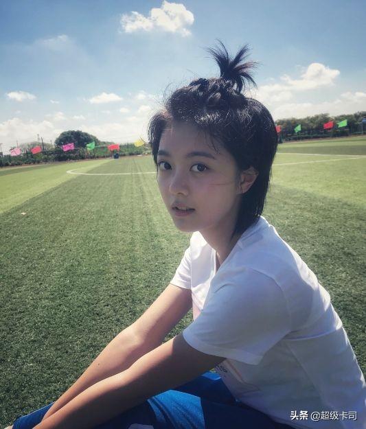 韩朵朵的扮演者，上映前被质疑会拖垮电影（流浪地球电影里面人物）