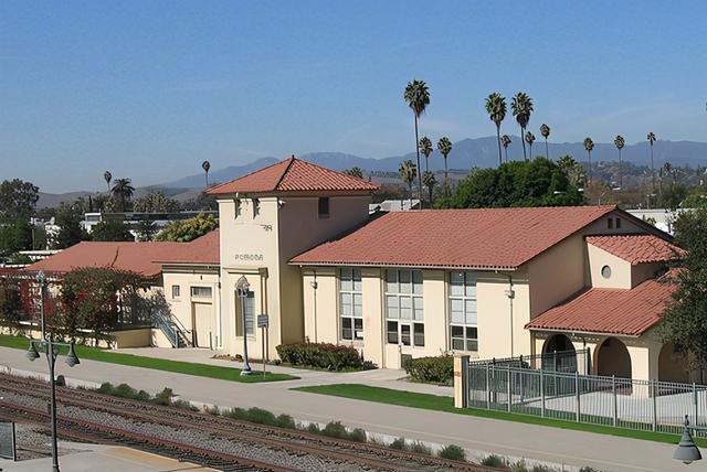 重庆移通学院官网首页，重庆邮电大学移通学院公开招聘工作人员简章