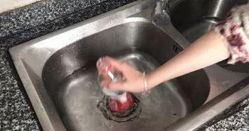 下水道疏通神器，疏通下水道神器小妙招（下水管道疏通工具有哪些）