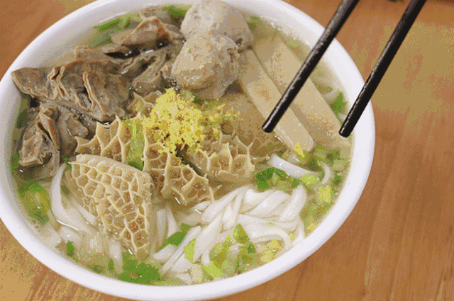 潮汕粿条汤怎么熬的，让人止不住流口水的潮汕小吃潮汕粿条汤