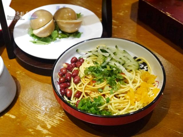 正宗湖南长沙臭豆腐，来长沙一定要吃正宗的臭豆腐