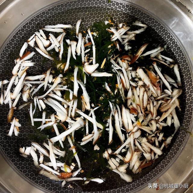 鸡蛋海带汤做法大全家常，海带鸡蛋羹汤鲜味美