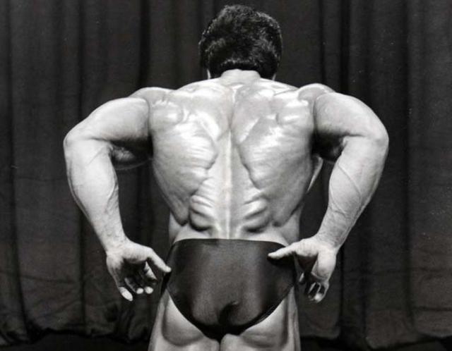 在健身房怎样练人鱼线，9种人鱼线锻炼动作