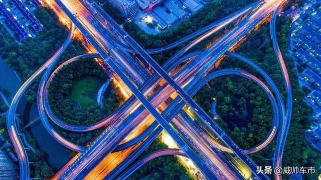 新手开车转弯技巧口诀，新手开车36计学会这些技巧（开车记路技巧口诀）