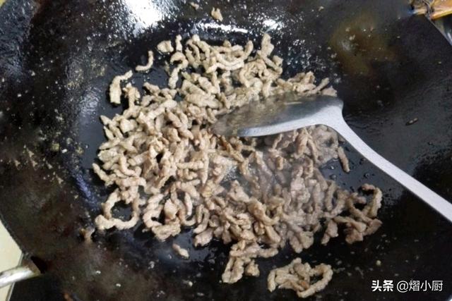 干煸牛肉的做法，干煸牛肉丝的制作方法（只用三分钟就可以完成一道菜）