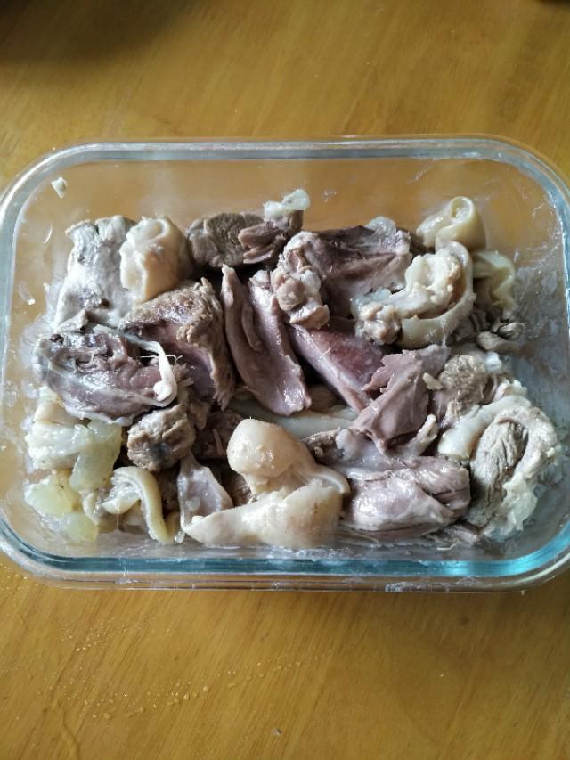 鲜羊肉怎么做好吃，新鲜羊肉怎么做才能最好吃（学饭店做的蒜爆羊肉）