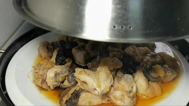 鸡肉怎么做好吃又简单，鸡肉怎么做才好吃最简单的做法（教你鸡肉的家常做法）