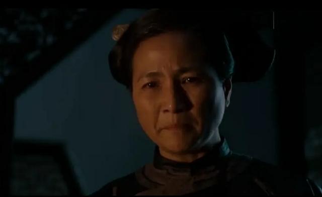 郑佩佩的丈夫和儿女，76岁郑佩佩荣升婆婆