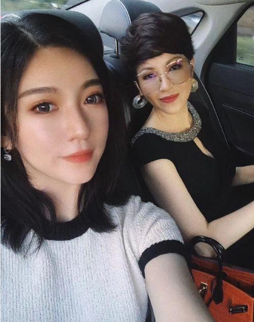 杭天琪在历届春晚演唱，曾9登春晚舞台的西北歌后杭天琪