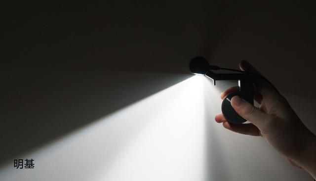 yeelight屏幕灯和小米灯，只是小米显示器挂灯的升级