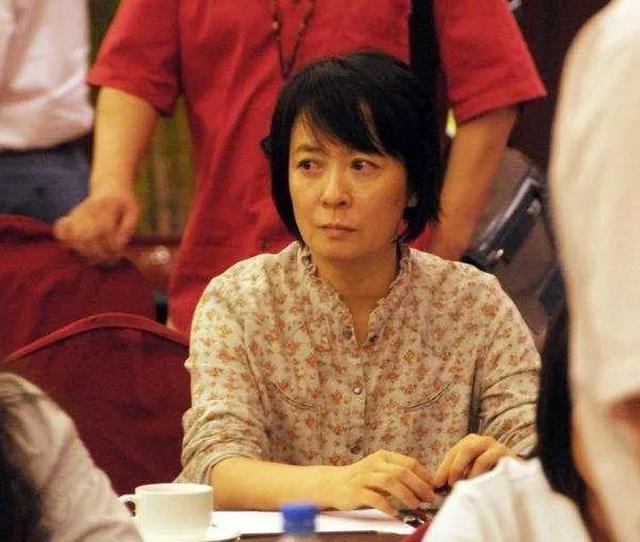 從「保姆」到第一經紀人，狠人王京花，怎麼憑一己之力架空華誼？ 娛樂八卦吃瓜 第2张