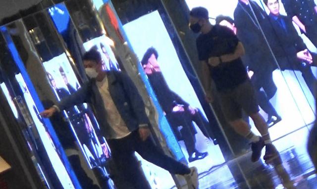 至今未婚的 林保怡，55岁林保怡与阳光型男用餐